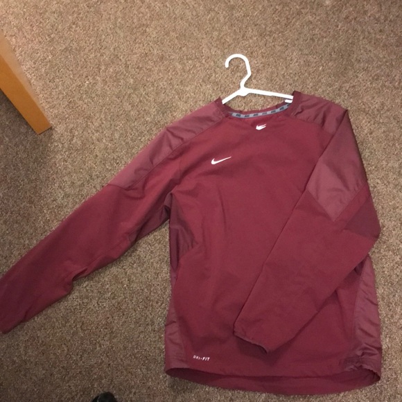 burgundy nike clothes